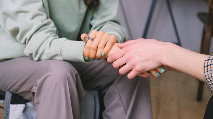Cómo aprender a pedir ayuda con claridad y humildad